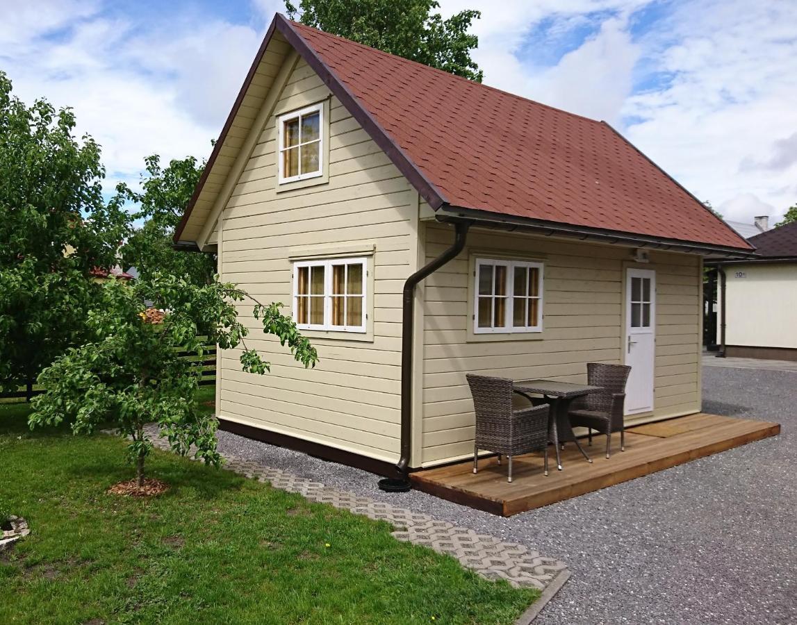 Aadel Guesthouse Пярну Екстер'єр фото